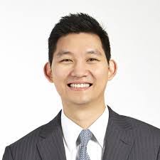 Scott Schechter's Instagram, Twitter & Facebook