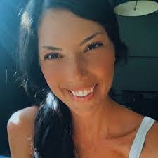 Deanne Mcwilliams's Instagram, Twitter & Facebook