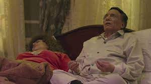 قصة مسلسل عفاريت عدلي علام تدور حول رجل يحب القراءة والكتب، وهو ما ساعده على الكتابة في أحد الجرائد، لكنه كان يكتب تحت اسم مستعار، المشكلة أن هذه الكتابات كانت تشغل الرأي العام، وخاصة أنها تتحدث عن الحكومة، مما يوقع القائمين على الجريدة في مشاكل كثيرة، فما. Ù‡Ø§Ù„Ø© ØµØ¯Ù‚ÙŠ ØªÙˆØ¶Ø­ Ø§Ù„Ø­Ù‚ÙŠÙ‚Ø© Ø­ÙˆÙ„ Ù…ÙˆÙ‚ÙÙ‡Ø§ Ù…Ù† ØªØªØ± Ø¹Ø¯Ù„ÙŠ Ø¹Ù„Ø§Ù… Ù…Ø¬Ù„Ø© Ù‡ÙŠ