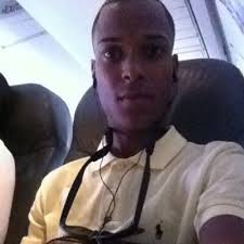 Robert Trinidad (@bebo_ae)