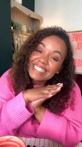 💛 1. I have nothing nice to say, she's leaving me 2. Mum and Dad 3. My  real mama 4. Wrapping with the amazing Sion Emyr and Lloyd Meredith 5. The  Senedd