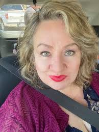 What are some low maintenance hair styles for women in their 60s with brown  and white hair?