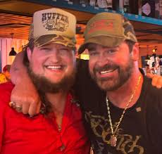 Lee Huffer (@notorious_l.e.e.13) • Instagram ඡායාරූප සහ වීඩියෝ