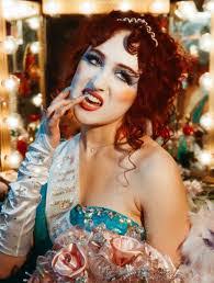 Bethany Knowles's Instagram, Twitter & Facebook