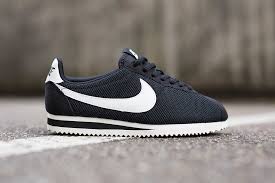 Em 1972, incluiu um amortecimento inédito embaixo dos pés mais rápidos do mundo e logo se tornou o tênis de treino mais popular no país. Nike Cortez Nylon Femme Prix Cheaper Than Retail Price Buy Clothing Accessories And Lifestyle Products For Women Men