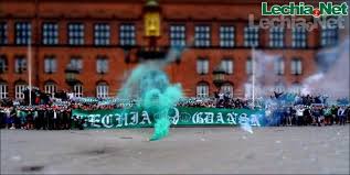 May 26, 2021 · napastnicy krzyczeli lechia gdańsk kibole wkroczyli na długi targ, gdzie zdemolowali między innymi jeden z kawiarnianych ogródków. Kibice Lechii Gdansk W Kopenhadze Wideo