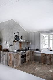 Norwegian Cabin With Wood And Concrete Elements Cuisines De Cabine Maison Scandinave Maison Rustique