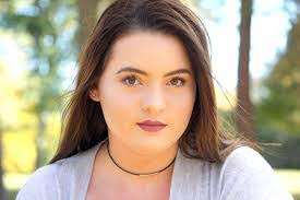 Nell Avery's Instagram, Twitter & Facebook