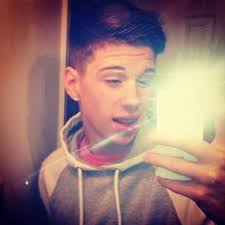 Cameron Andrade (@cameronnandrade)