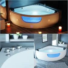 Ein radio mit wasserdichten lautsprechern ist, wie vorab erwähnt, ebenfalls in der whirlpool badewanne eingebaut. Whirlpool Badewanne Eckwhirlpool Eckbadewanne Whirlwanne Paros 2 Personen Ebay