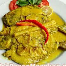 Gambar ikan bawal masak kari. Ikan Bawal Bumbu Kuning Shopee Indonesia