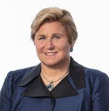 Patti Holman's Instagram, Twitter & Facebook