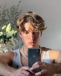 L O R E N Z O M A I O L I On Instagram The Pearls Are Staying Boys Haircuts Men Haircut Styles Mens Haircuts Short