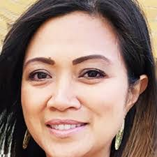 Carla Longmire's Instagram, Twitter & Facebook