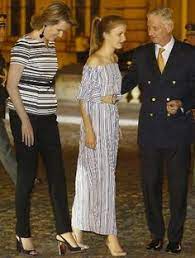 Prinses elisabeth theresia maria helena (anderlecht, belgië, 25 oktober 2001), is het oudste kind en eerste dochter van koning filip en koningin mathilde. 22 Ideeen Over Prinses Elisabeth Prinses Koninklijke Familie Prinsessen
