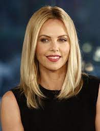 Pin By Kimiko Sumner On Hair Makeup Nails Long Bob Hairstyles Hair Styles Long Bob Haircuts