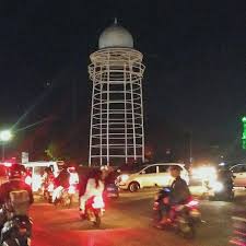 Tugu pamulang di tangerang selatan ini viral di media sosial karena punya bentuk yang berbeda jauh dari desain. About Tangerang Tugu Kebanggaan Warga Pamulang Facebook