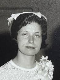 Lesley Little's Instagram, Twitter & Facebook