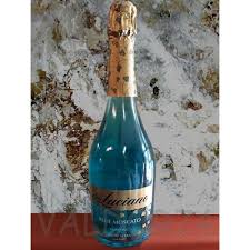 Entourez d'abord la flûte de sucre avant d'ajouter votre don luciano blue moscato puis coupez un ruban blanc et faites des nœuds sur le pied du verre (optionnel). Vin Vins Petillants Valdor74