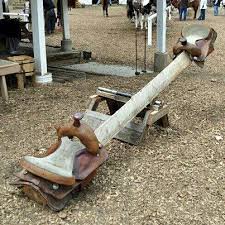 Teter Toter Our Ranch Hand Made Us One That Went Around As You Went Up And Down It Was So Fun Holzpferd Garten Pferd Pferdefarmen