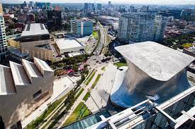 Fue fundada en 1982 para representar los intereses canadienses de negocios en méxico y promover el comercio y la inversión entre canadá y méxico. Y La Zona Mas Cara De La Ciudad De Mexico Es