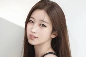 Suzy Yoon's Instagram, Twitter & Facebook