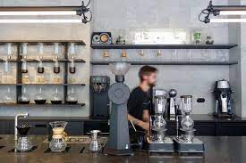 Difference between coffee shop and speciality restaurant. How Different Are Speciality Coffee Shops From Mainstream Cafes European Coffee Trip