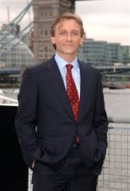 Jun 19, 2021 · daniel craig's personal trainer simon waterson has shared interesting details about james bond star's incredible fitness. Blond Bond Daniel Craig Named Next 007