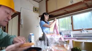 FSDSS-733 A little crazy daily sex life of a devoted big sister who  supports a big family full of men Nene Yoshitaka -AVJB