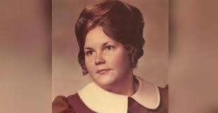 Edna Holley's Instagram, Twitter & Facebook