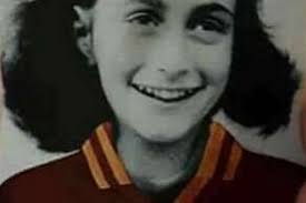 Caso Anna Frank, Bassetti: vergogna. E la Figc: il Diario sarà letto in  campo