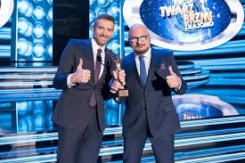 Maciej dowbor i joanna koroniewska od wielu lat tworzą zgrany duet. Twoja Twarz Brzmi Znajomo 2019 Lista Uczestnikow Robi Wrazenie Szczegoly Eska Pl