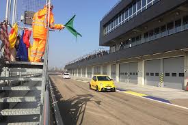 Si trova in strada pomposiana, 255/a, 41123, modena l'ultimo bilancio depositato da autodromo di modena s.r.l. Autodromo Di Modena Descrizione Del Circuito E Cosa Fare