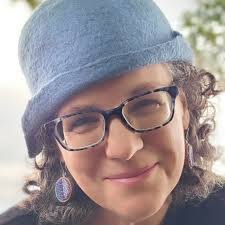 Penny Hewitt's Instagram, Twitter & Facebook