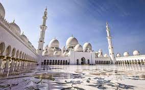 Gambar masjid terbesar dan terindah masjid merupakan tempat ibadah kita sebagai umat muslim dan arah kiblat untuk melaksanakan shalat berjamah lima waktu dari sekian banyaknya masjid yang dibangun. Mengagumkan Intip Ajaibnya Arsitektur 7 Masjid Terindah Di Dunia Ini