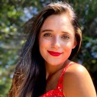 Alexis Barnhart's Instagram, Twitter & Facebook