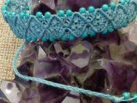 pin de giouli gewrgia em pulseras alcas de croche bijuterias macrame colar