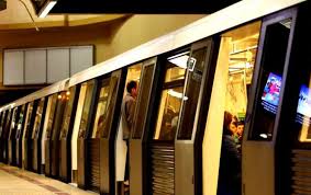 Sau toata lumea vrea sa ajunga aici? Program Metrorex Èi Stb De Revelion Cum CirculÄ Metroul Èi Autobuzele