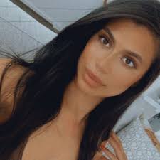 Stream Helena Michael music