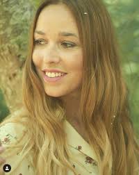 Beth ya no sólo canta: el cambio de vida que ha sorprendido a los fans