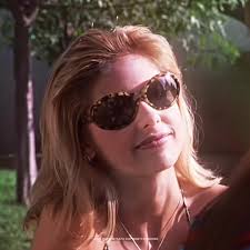 #buffysummers her song 🧁 #buffythevampireslayer #fyp #sarahmichellegellar  #viral scenes: @autumn🍓 Buffy Summers edit 90s Sarah Michelle Gellar viral  fyp