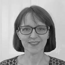 Amanda Lodge's Instagram, Twitter & Facebook