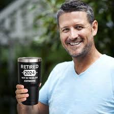 Amazon.com: Gtmileo 2024 年男士退休禮物非我的問題不鏽鋼保溫退休旅行漱口杯給同事的辦公禮物送給男醫生丈夫爸爸(38  盎司(約850.5 毫升)