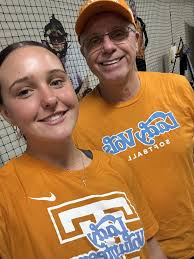 Great to meet Jeff and Daniela Bracken today. They drove in from New Jersey  to do a lesson. Daniela is a very good 10U pitcher and Jeff is inprocess of  becoming a