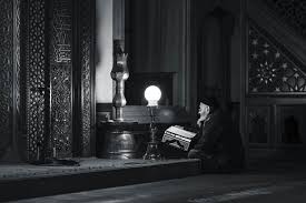 Setelah abu bakar ra wafat, kekhalifahan islam dipegang oleh sahabat nabi bernama utsman bin affan. Kisah Sahabat Page 2 Madrasah Muslimah