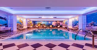 Apa din piscina interioara a hotel tisa si pensiunea tisa are tempetatura de aprox. Cel Mai Bun Hotel In Ramnicu Valcea Grand Hotel Sofianu