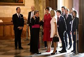 Sélectionnez le nombre d'étoiles à attribuer à cet établissement scolaire. Us French First Ladies Visit Paris Celebrate French Style