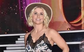 Beatrice egli‏ @beatriceegli 21 may 2019. Beatrice Egli Hat Die Standigen Schlagzeilen Uber Ihr Single Dasein Satt