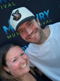 No need to drive to the “Outskirts” because Sam Hunt brought the music  right to us in McHenry!!🤠 A huge thank you to McHenry Music Festival for  throwing this huge “House Party”