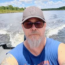 What could be causing outboard motor problems?